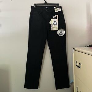 NWT black d.jeans size 6